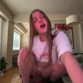 Princessiggy – Homemade Dildo Riding in Chair