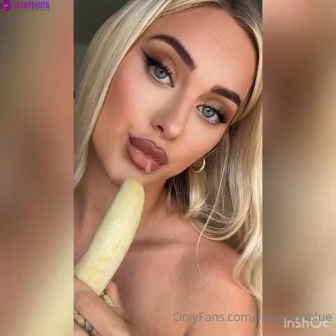 Rhiannon Blue – Busty British Blonde Strips Naked And Sucks Banana